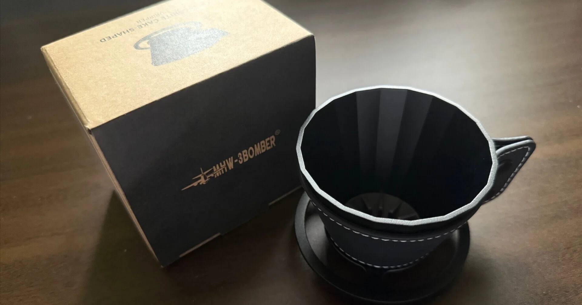 A Stylish Trapezoidal Dripper | MHW-3BOMBER｜Takuya/自家焙煎珈琲