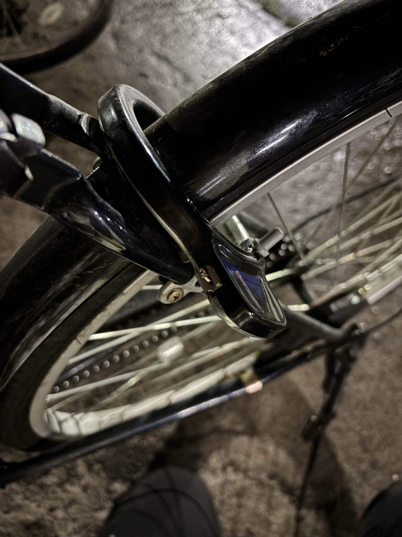 諦めないで!中折れした自転車の鍵を1500円10分で取り出す方法|たに氏 諦めないで!中折れした自転車の鍵を1500円10分で取り出す方法|たに氏
