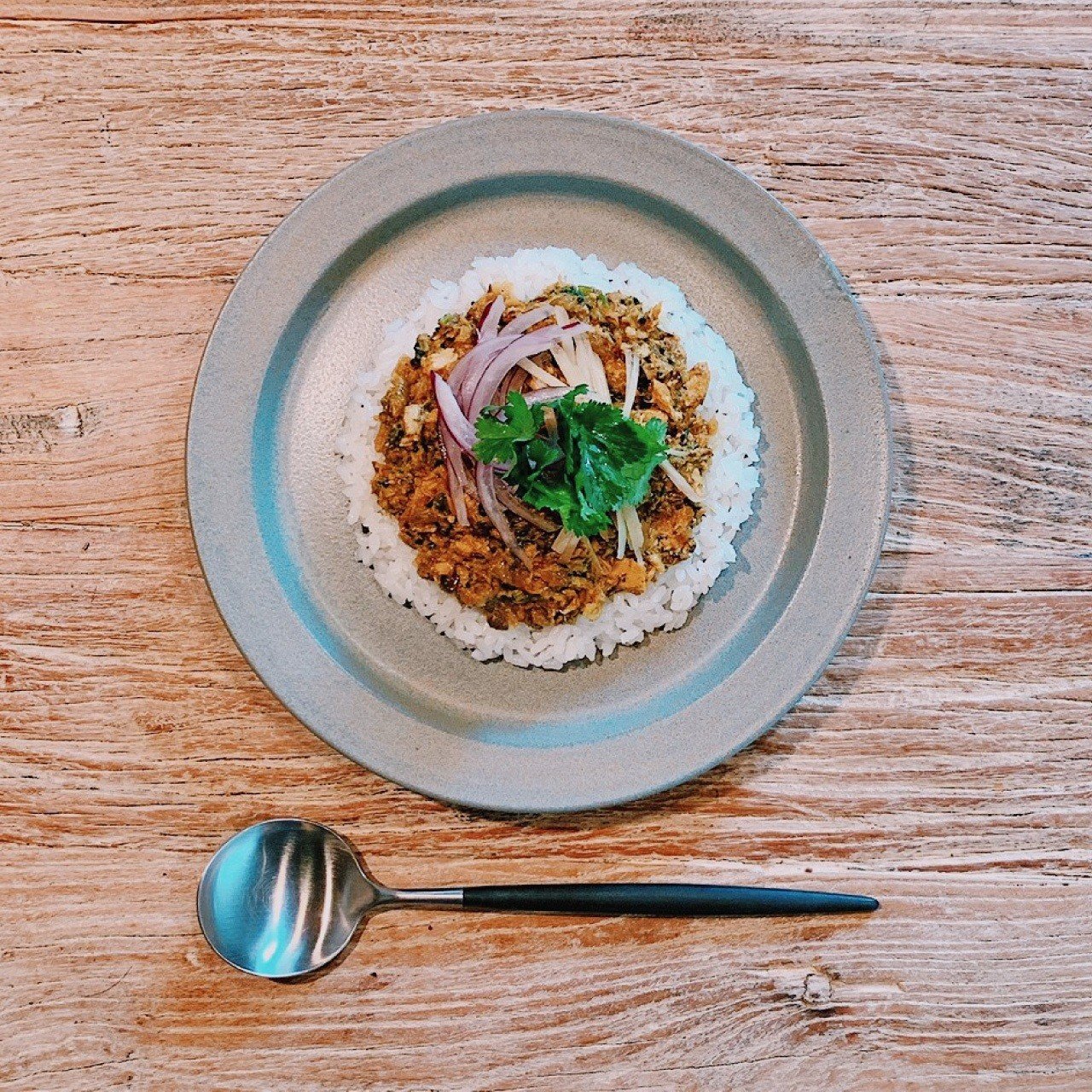 6curry カレープロデューサーオリジナル、サバカレーのレシピを公開し