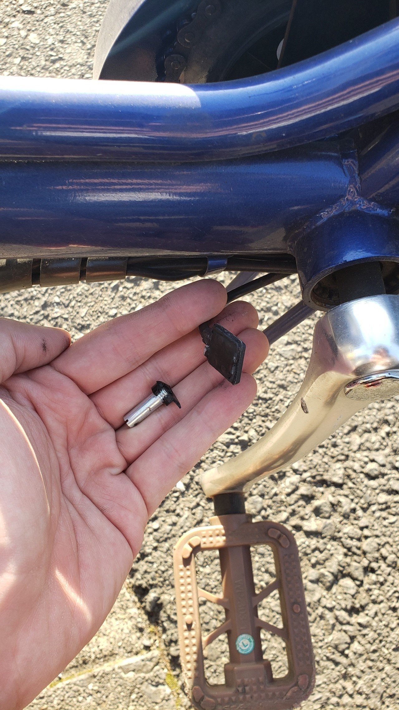 壊れた電動自転車