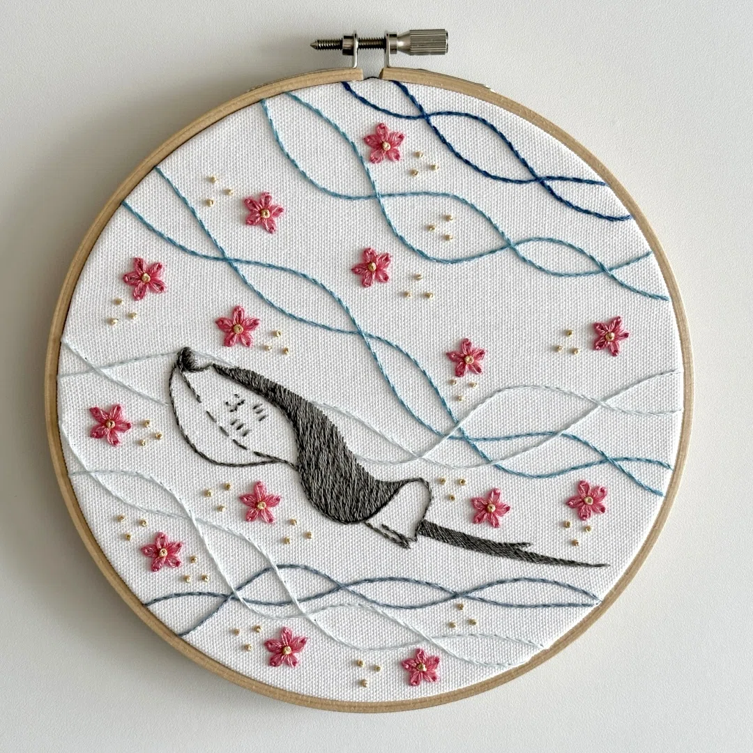 PDF図案【波間を舞うエイ】｜はなこまち/刺繍作家