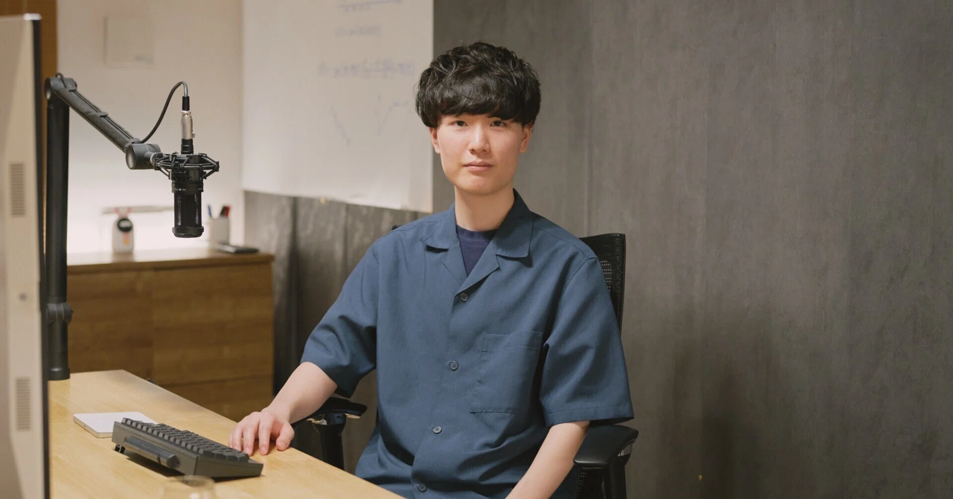生活感をそぎ落として、集中力と作業効率を高める。理系YouTuber 