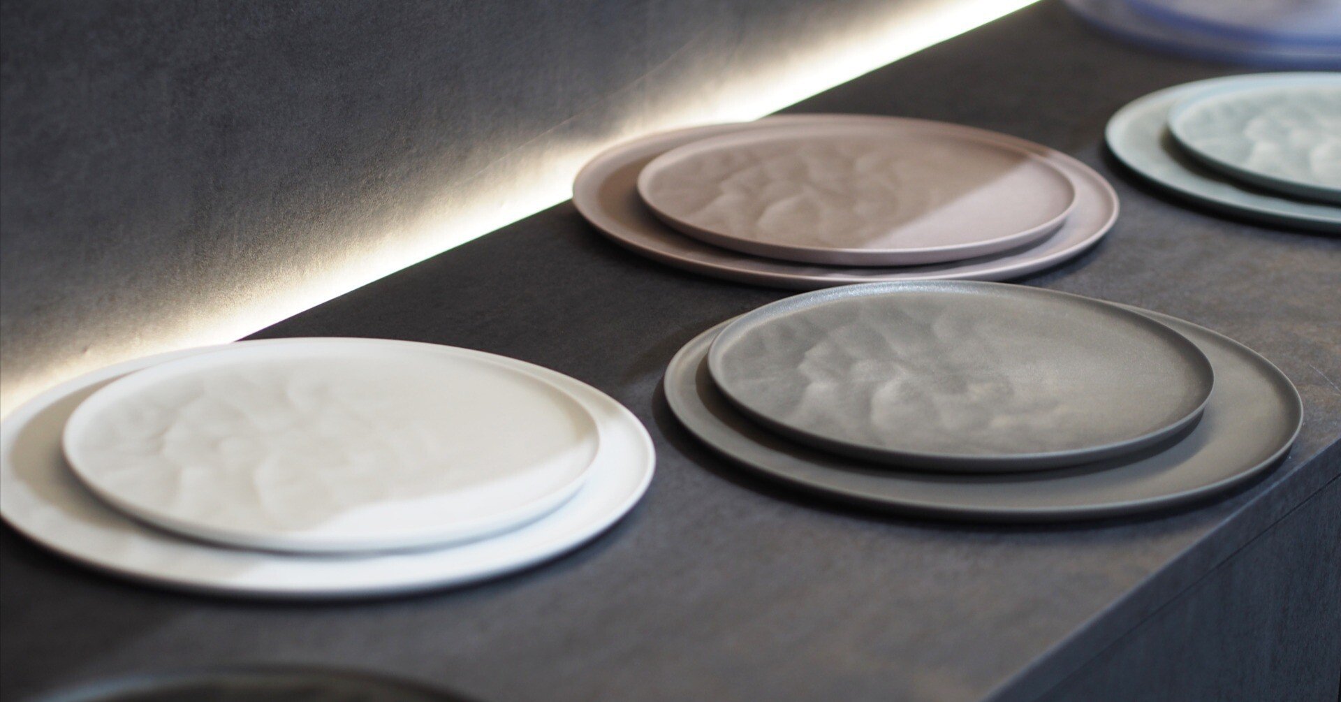 割れないうつわ「ARAS」ができるまで。地方の中小企業が強みを生かした