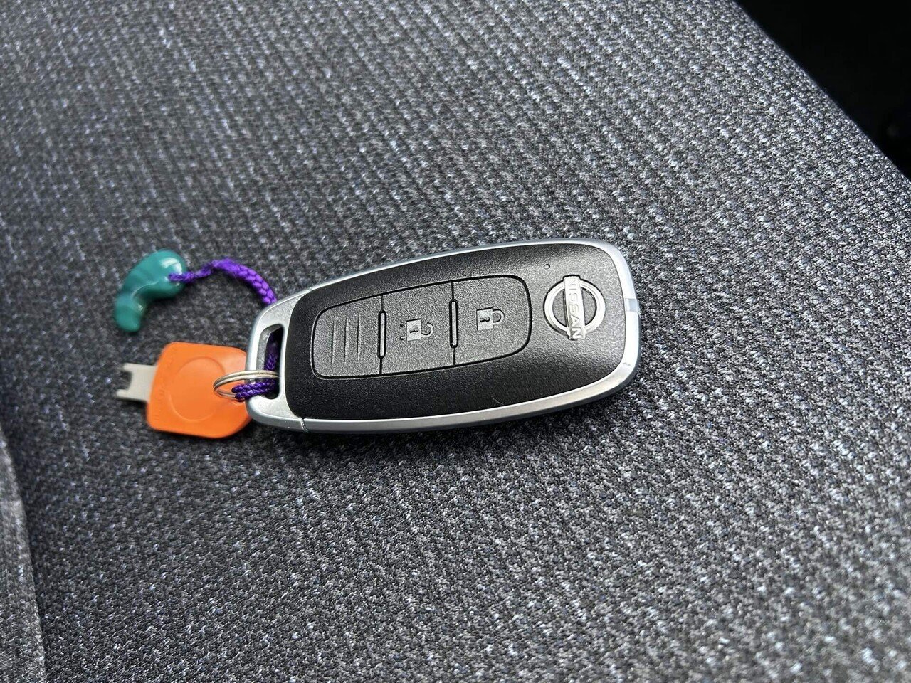 車のリモコンキーの電池交換をした｜SuzukenSambar