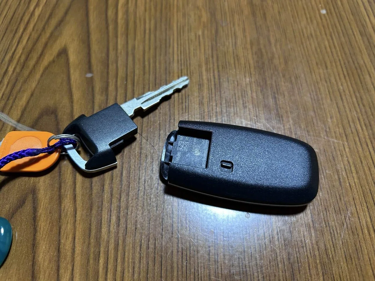 車のリモコンキーの電池交換をした｜SuzukenSambar