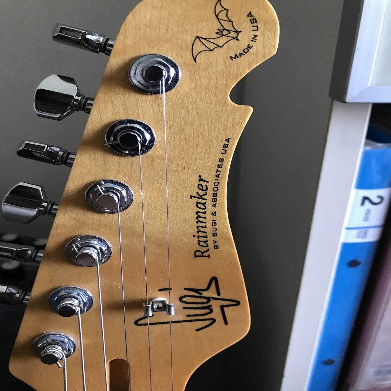 ハイレベルハイエンドギター】Sugi Rainmakerの魅力とは｜西中