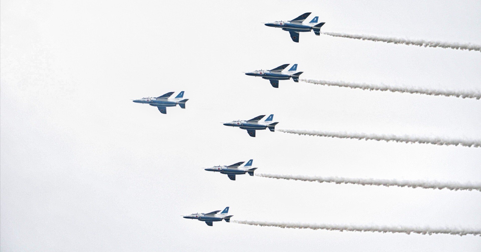 入間基地航空祭】退役間近の勇姿に感動！ブルーインパルスの美技から