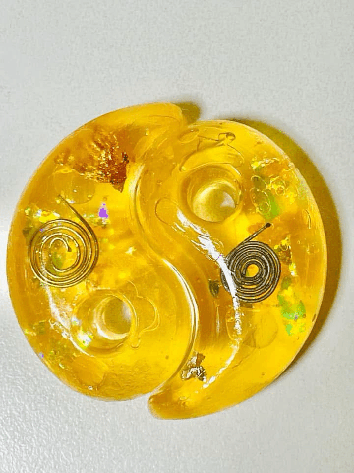 私物の輝く未来へ成功目標達成勾玉オルゴナイト 私物の輝く未来へ成功