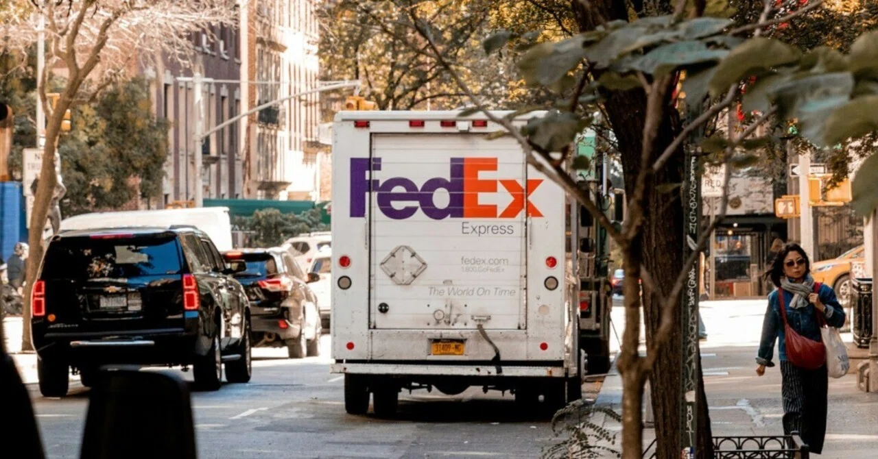 ロゴに込められたメッセージ｜#04-FedEx｜ボブの雑記帳