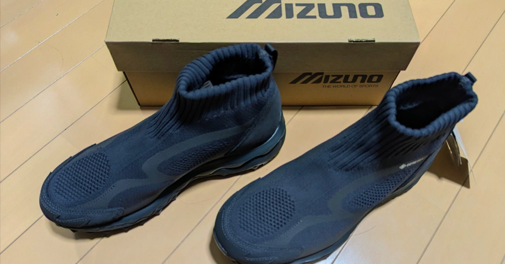 ミズノ✕ノンネイティブ WAVE MUJIN TL MID GTX nonnative −黒の衝撃