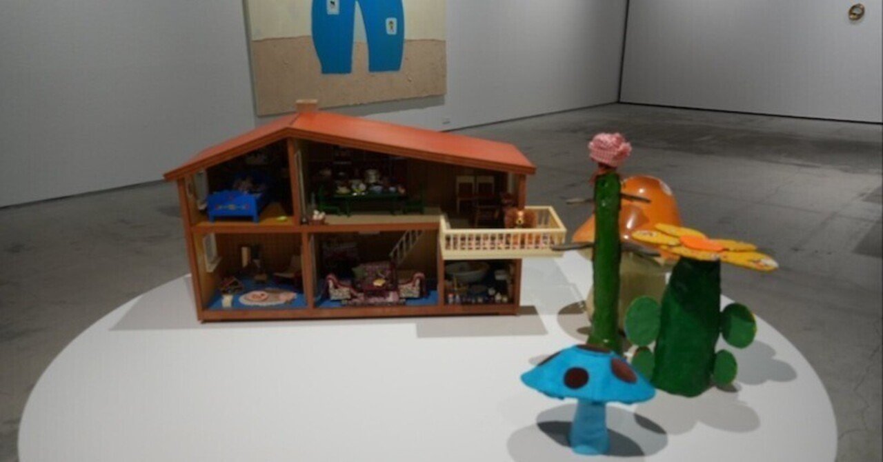 エイジングドールハウス(コンクールコンディション) アート探検_ドールハウスのなかの絵_FOAM CONTEMPORARY｜ むげん