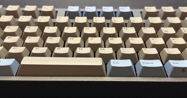 センスの良いカラーリングと打鍵感が魅力！Satechi SM1 Slim