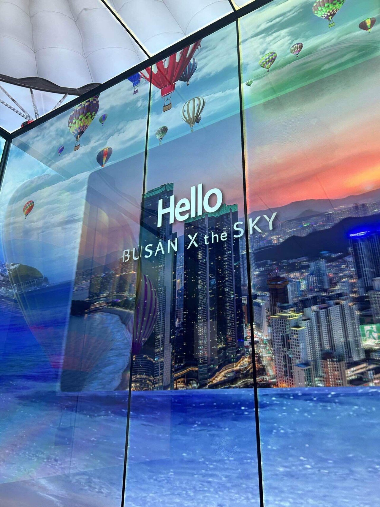 世界一高い所にあるスタバ】100階建てのBusan X the Sky（釜山エックス