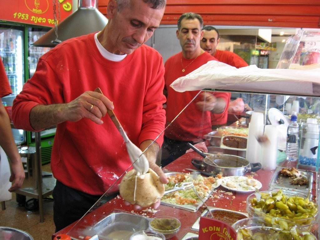 イスラエルの雑踏に消えた幻 あの屋台のファラフェル ツカノマノ読むフードコート Note イスラエルの雑踏に消えた幻 あの屋台のファラフェル ツカノマノ読むフードコート Note