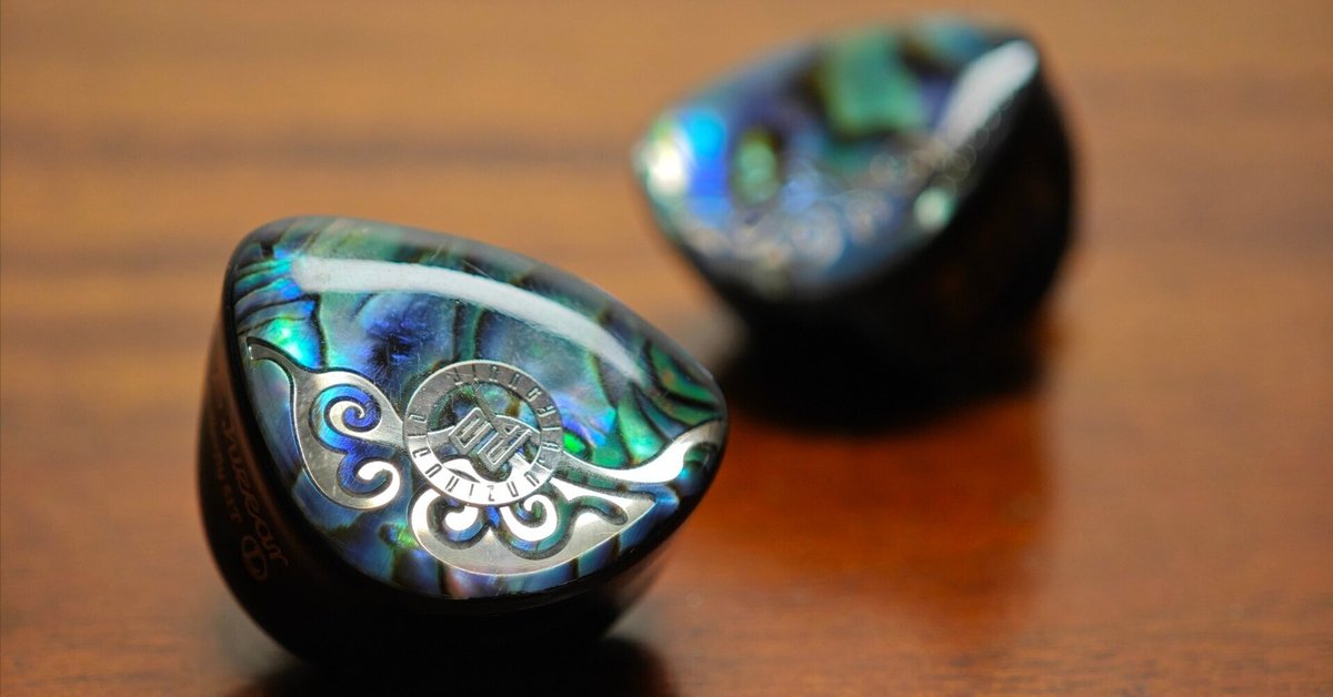 【美品】Juzear Butterfly 61T（定価33,341円） JUZEAR Butterfly 61T」 美しいシェルにKnowles製BAとCCP振動板