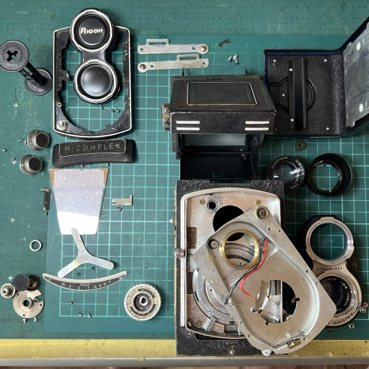 RICOHFLEX New Diaのオーバーホール｜ホワイトカメラ