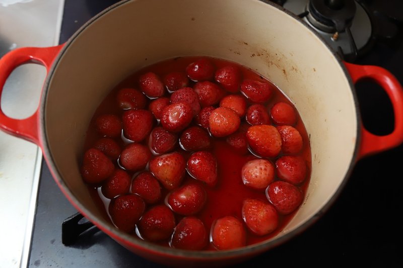 いちごジャムのポイントは短時間の加熱 樋口直哉 Travelingfoodlab Note