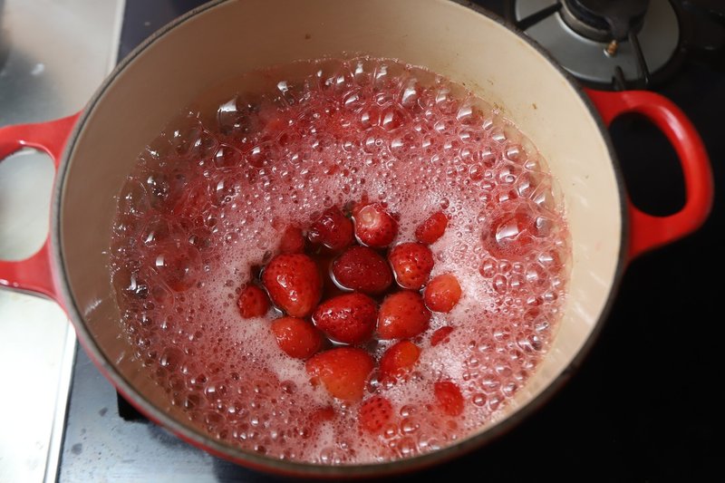 いちごジャムのポイントは短時間の加熱 樋口直哉 Travelingfoodlab Note