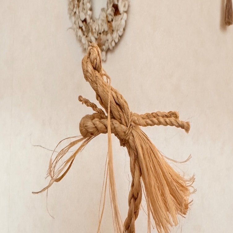 浄化と発展 精麻で編まれた笑う龍｜薫る風