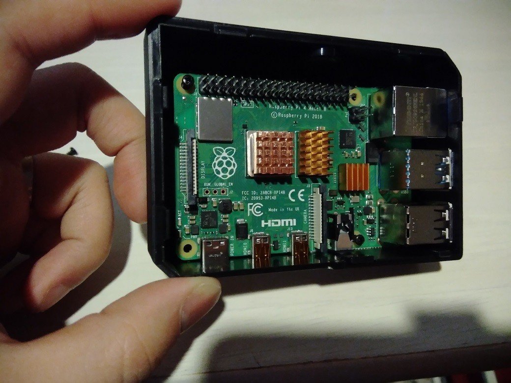 Raspberry Pi4 ModelB(4GB) 本体　ケース・SDカード付き Amazon.co.jp: Marstudy Raspberry Pi 4 Model B Ultimate