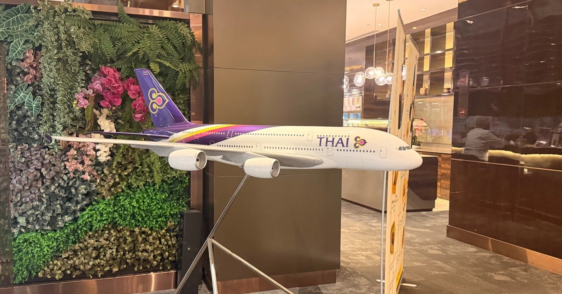 タイ・バンコク2025】タイ国際航空 ビジネスクラス搭乗記｜ニシメグミ