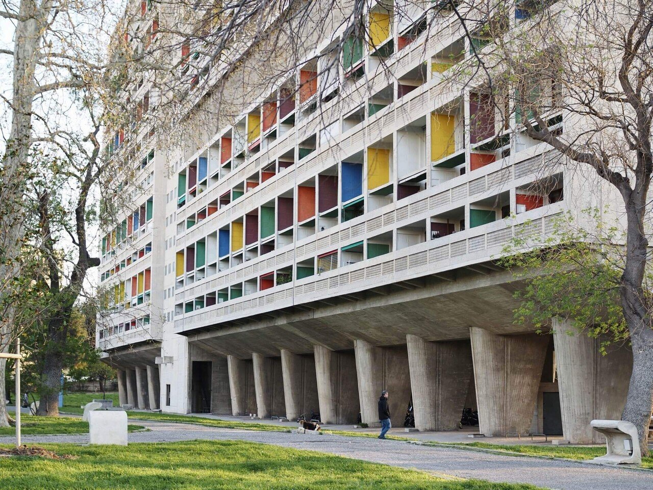 フランス建築旅🇫🇷1】ル・コルビュジエ「ユニテ・ダビタシオン」の