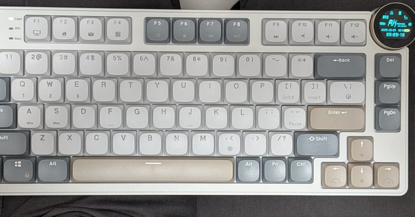 気になるキーボード]無線特化の不動ホームポジション roBa｜Naoki