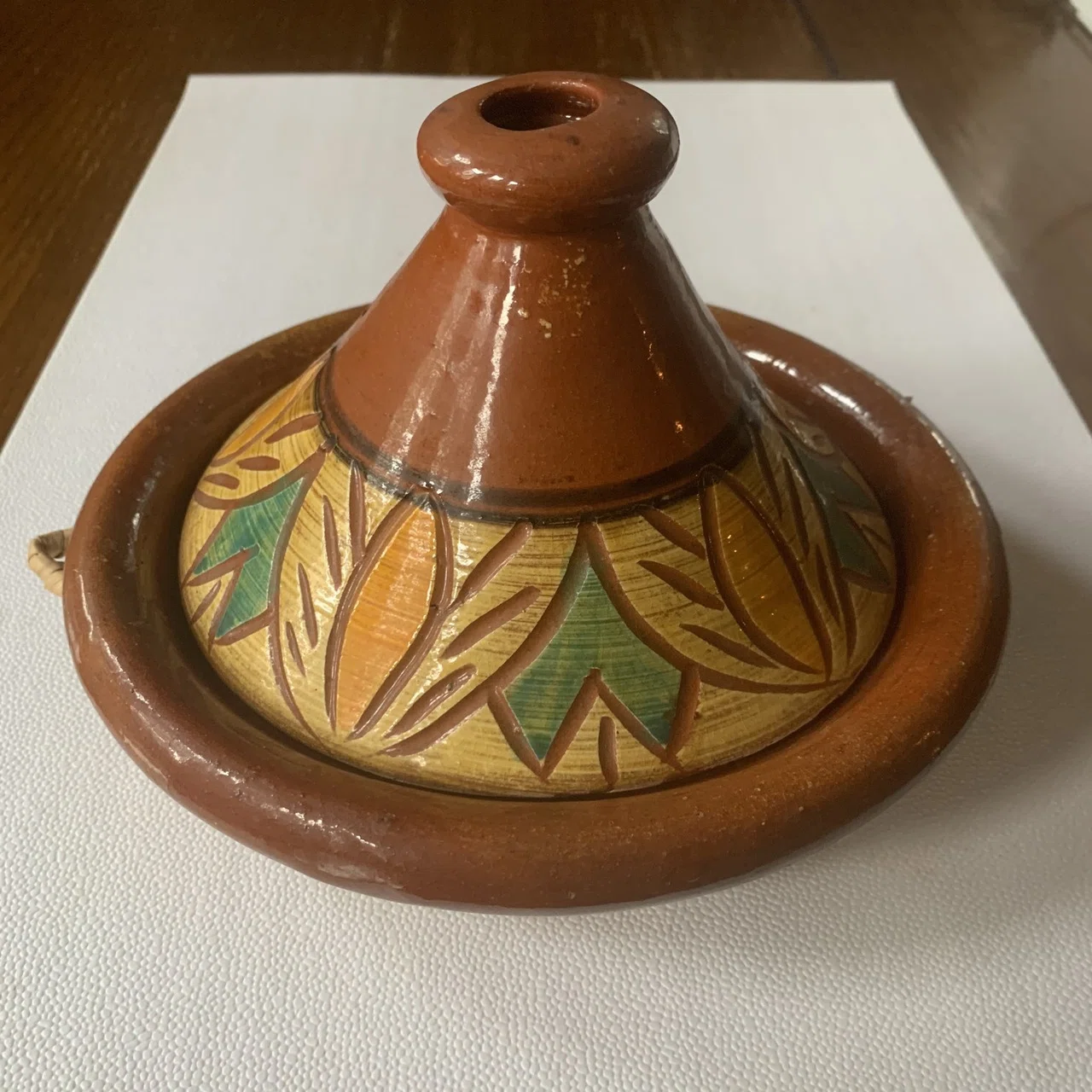 タジン鍋／モロッコ製／ハンドメイド／幾何学ブラウン タジン鍋はどうしてこんな形？｜大森由紀子/お菓子の裏側