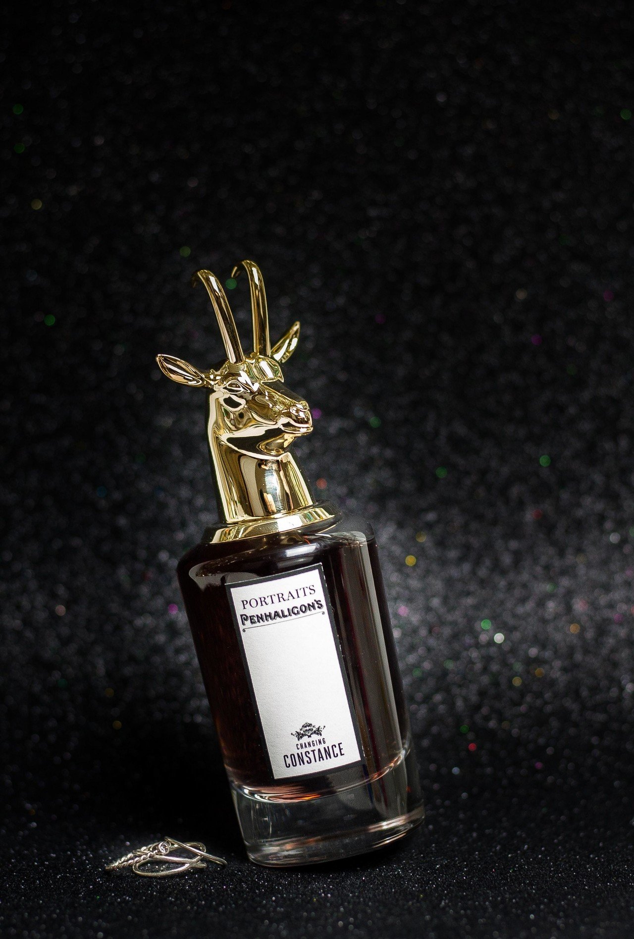 アートとビジネスの間】香水のサブスクリプションモデルについて考える