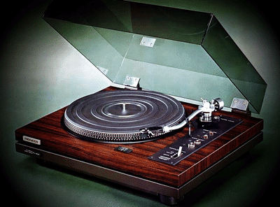 中古 Pioneer PL-1200 ダイレクトドライブターンテーブル 70年代の名機Pioneer PL-1200導入──中古ターンテーブルでアナログ