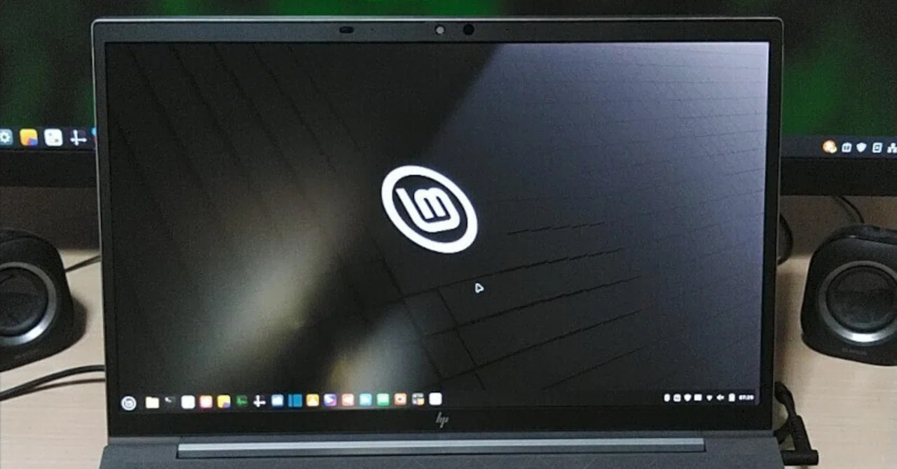 【美品完動品】ハイブリッドOS（Win11＆LinuxMint搭載）ノートPC Amazon.co.jp: ノートパソコン タブレットpc 【Win11 Pro/MS Office