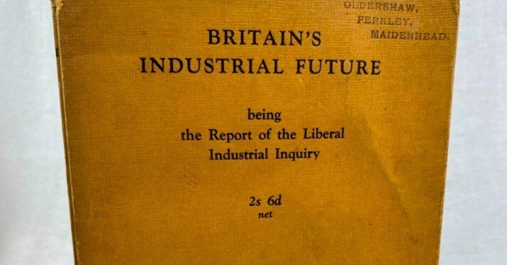 洋書 STUDIES IN INDUSTRIAL ORGANIZATION ケインズによる英国産業の将来に関する調査研究書｜極東書店