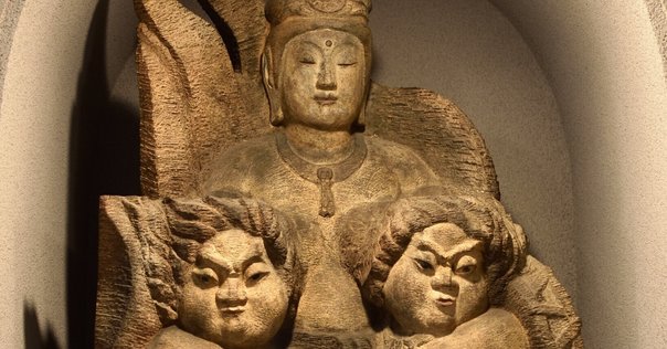 ユニティという名の彫刻──ガーナ・アシャンティ族の木彫作品