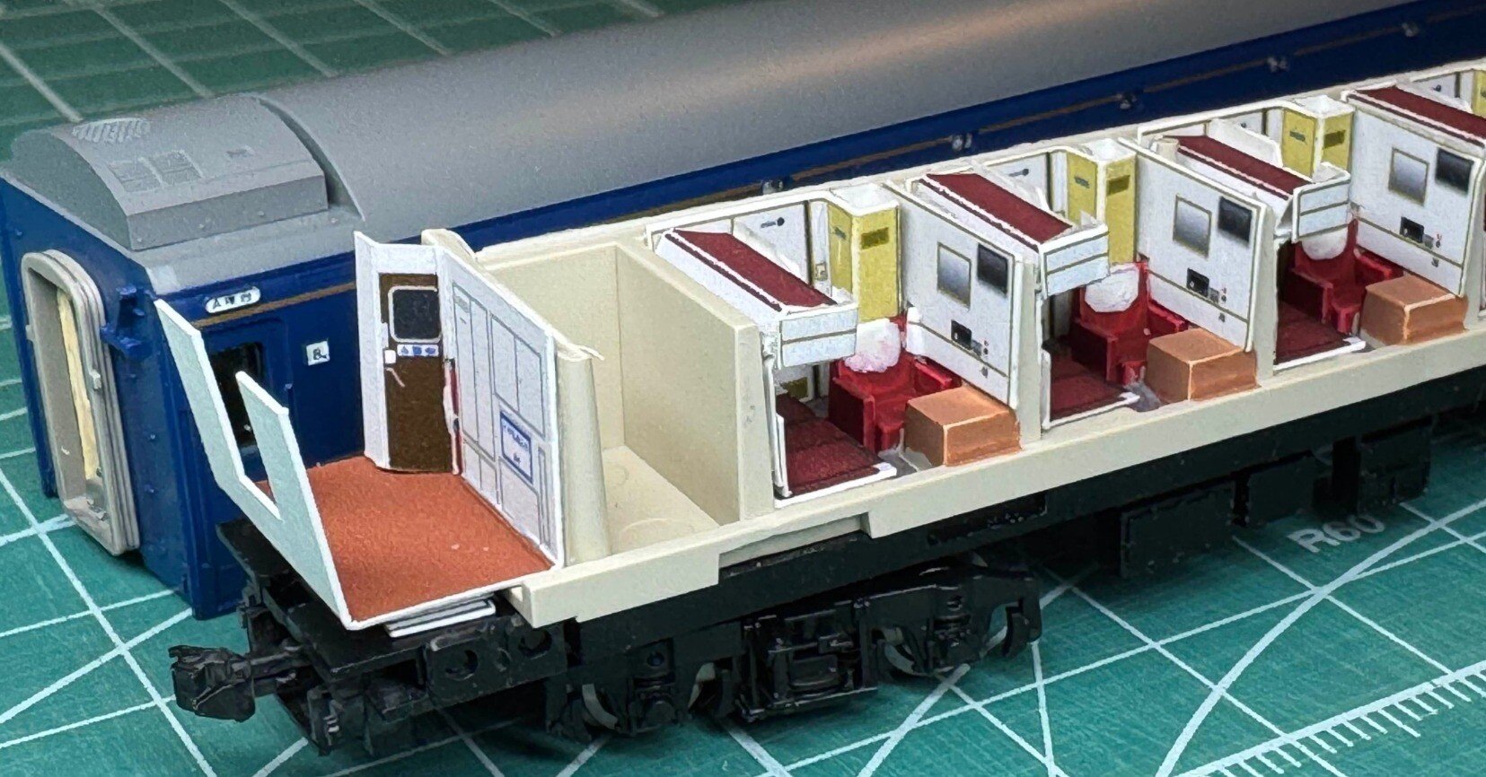 3002 北斗星 ツインデラックス「オロネ25-500（東）」内装クラフト