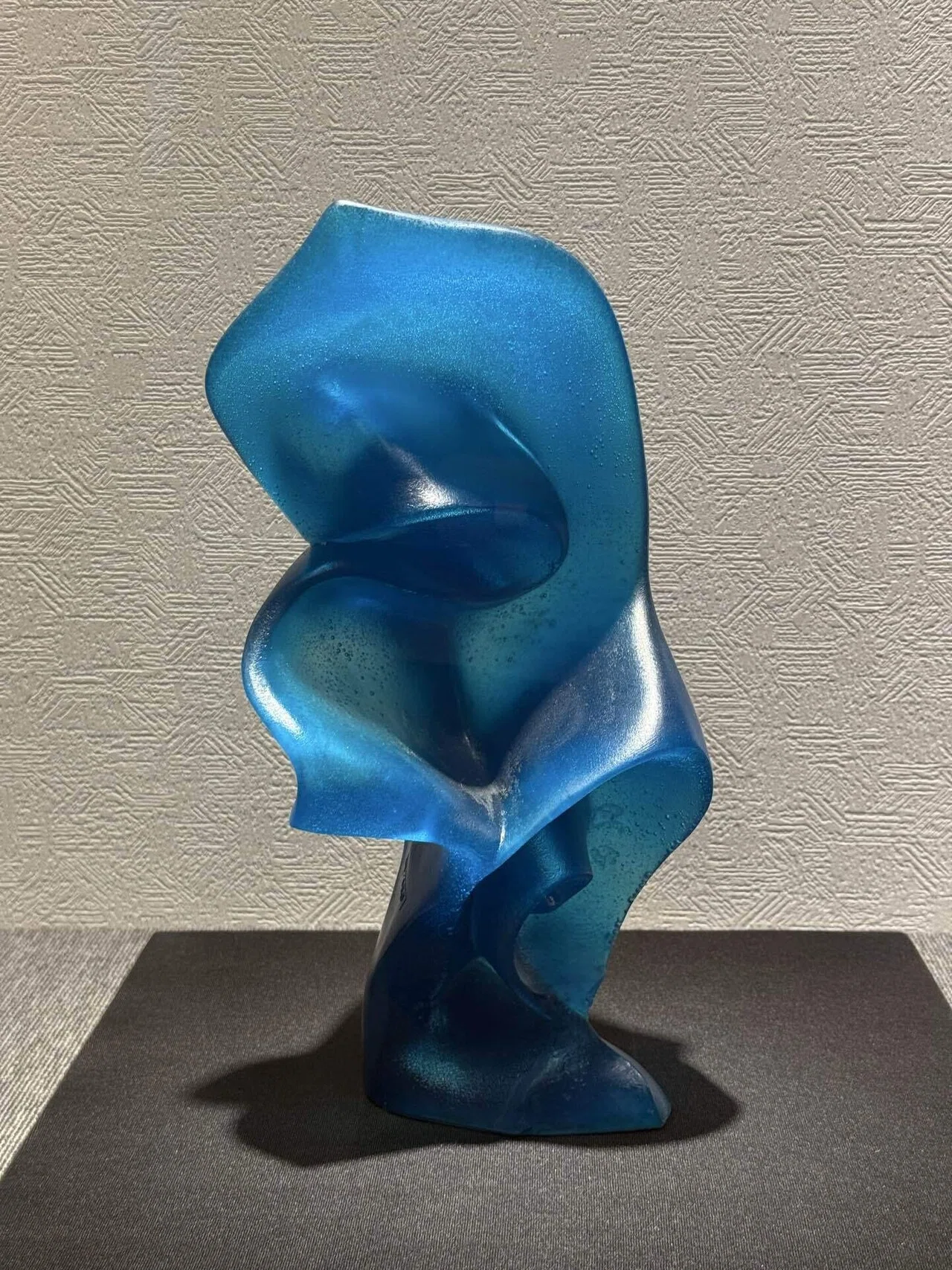 青い立体アート作品 見学レポート】本日グランドオープン！ 大田区・山口体験美術館で