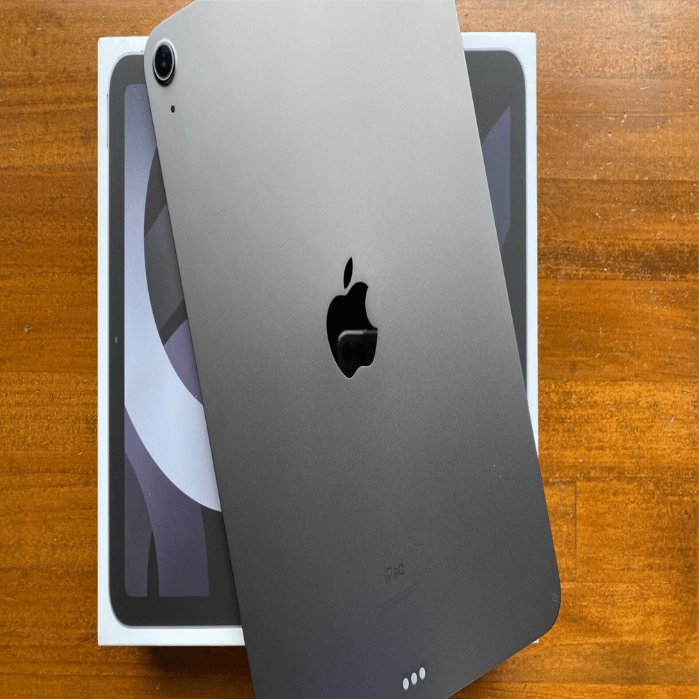 今さら？なぜ2020年製のiPad Air 4 を購入したのか？｜とまじぃ