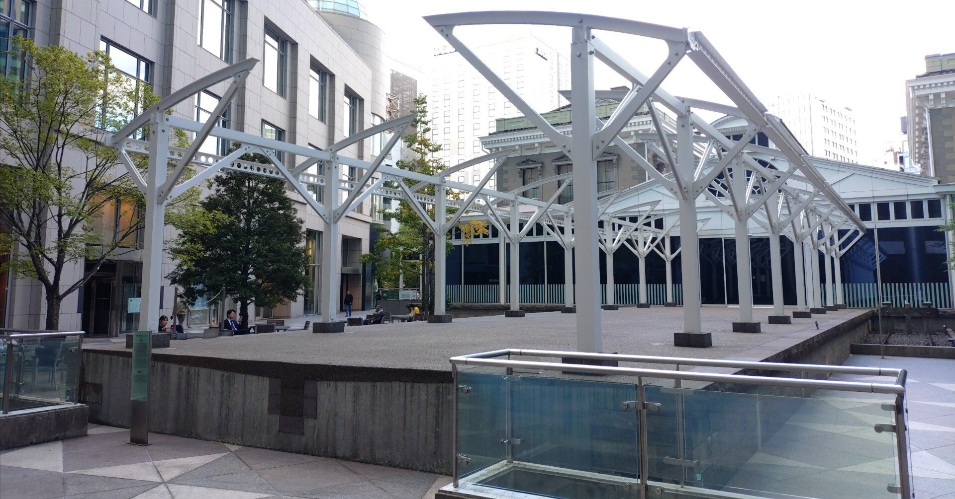 日本の鉄道発祥の地｜旧新橋停車場で鉄道への思いを巡らす｜げじげじくん