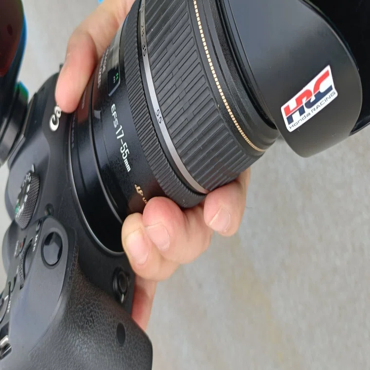 オールドEF-SズームレンズでJapan Mobility Showを撮ってみた