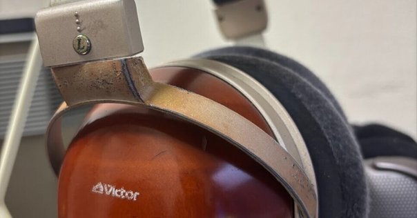 バイオセルロース振動板採用のイヤホン！ 年代を感じるパッケージも