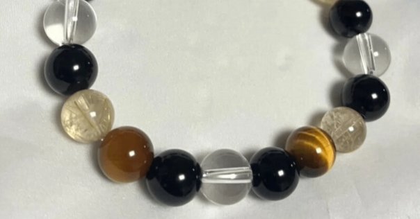 愛光堂のお守り水晶ブレスレット｜みぃほし@星読みとキャリアの研究家