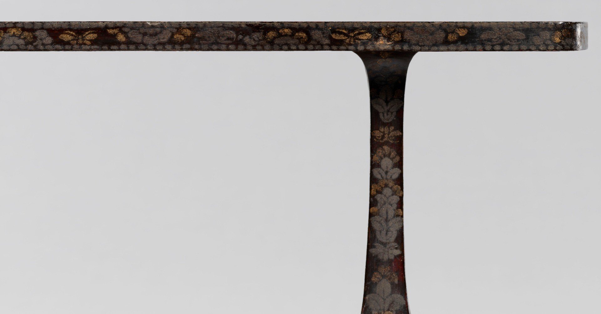 国宝 花蝶蒔絵挾軾【藤田美術館100選-2】｜藤田美術館