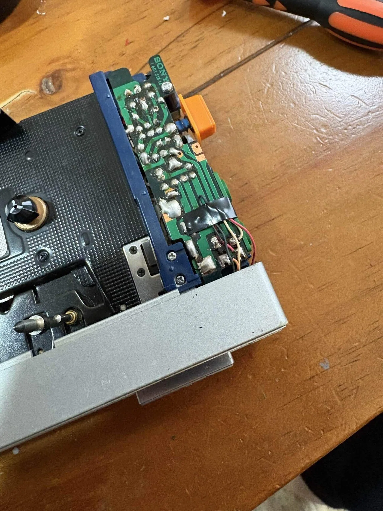 ちょい長編】初代WALKMANを直そう！｜自由なダム・ガン