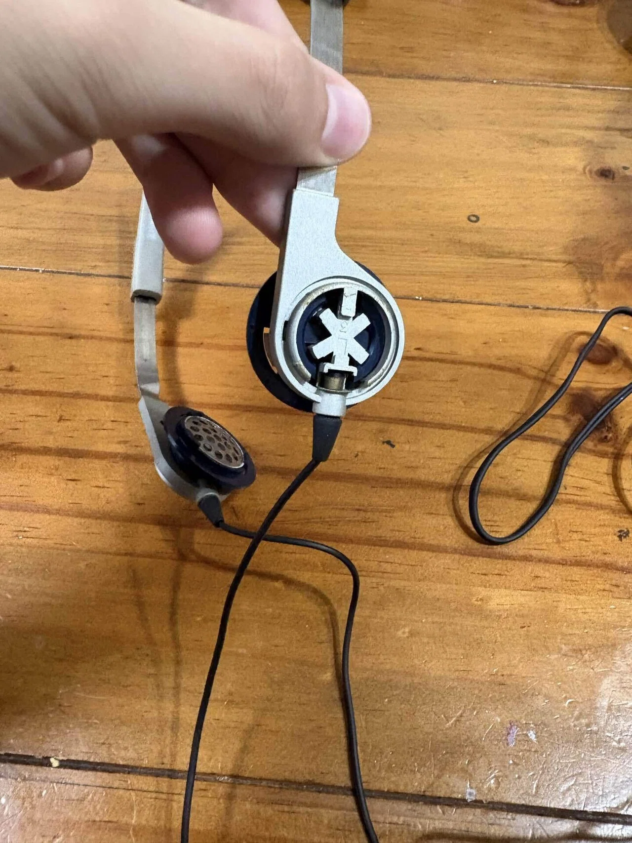 ちょい長編】初代WALKMANを直そう！｜自由なダム・ガン