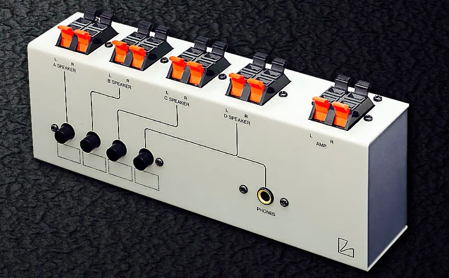 スピーカーセレクター」の理想形──LUXMAN AS-5Ⅲで叶える複数 スピーカーセレクター」の理想形──LUXMAN AS-5Ⅲで叶える複数