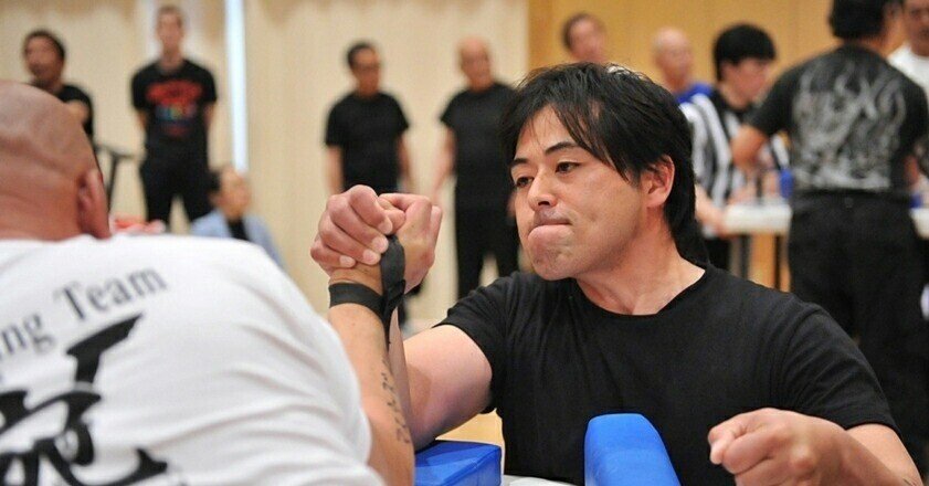 腕相撲が強くなる自宅での筋トレ(自重＋チューブ＋ダンベル)をアーム