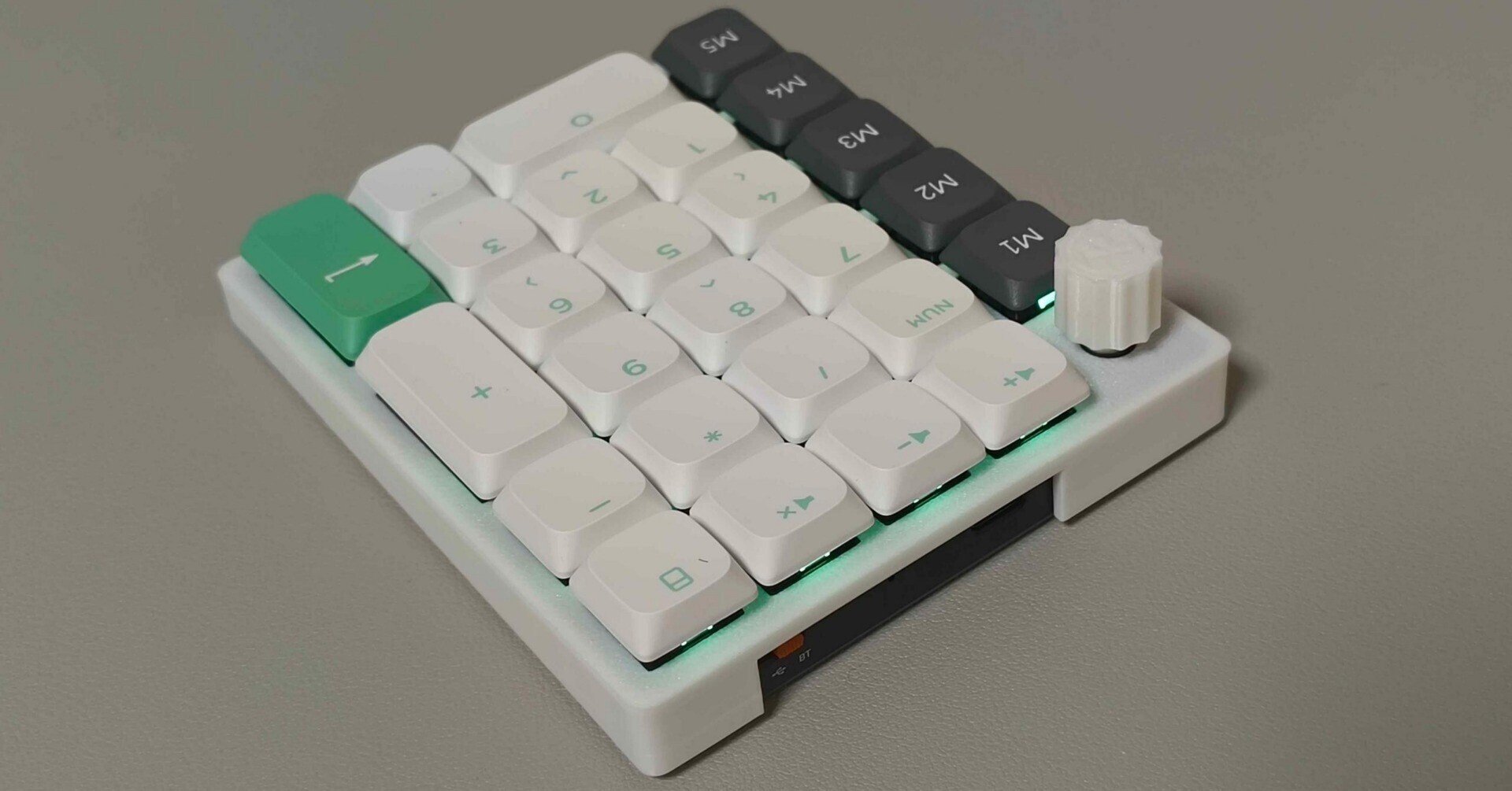 【新品未開封/技適あり】Keychron K0 Max 赤軸 新品未開封/技適あり】Keychron K0 Max 赤軸 keychron 日本語 赤軸