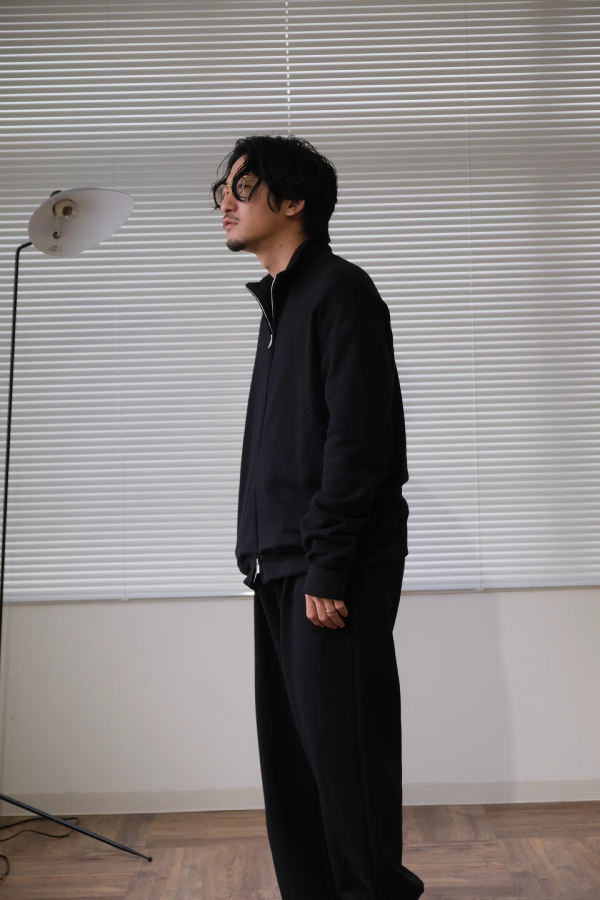 これぞ“日装”であり“美装”。BISOWNのスウェットセットアップ。｜水岡