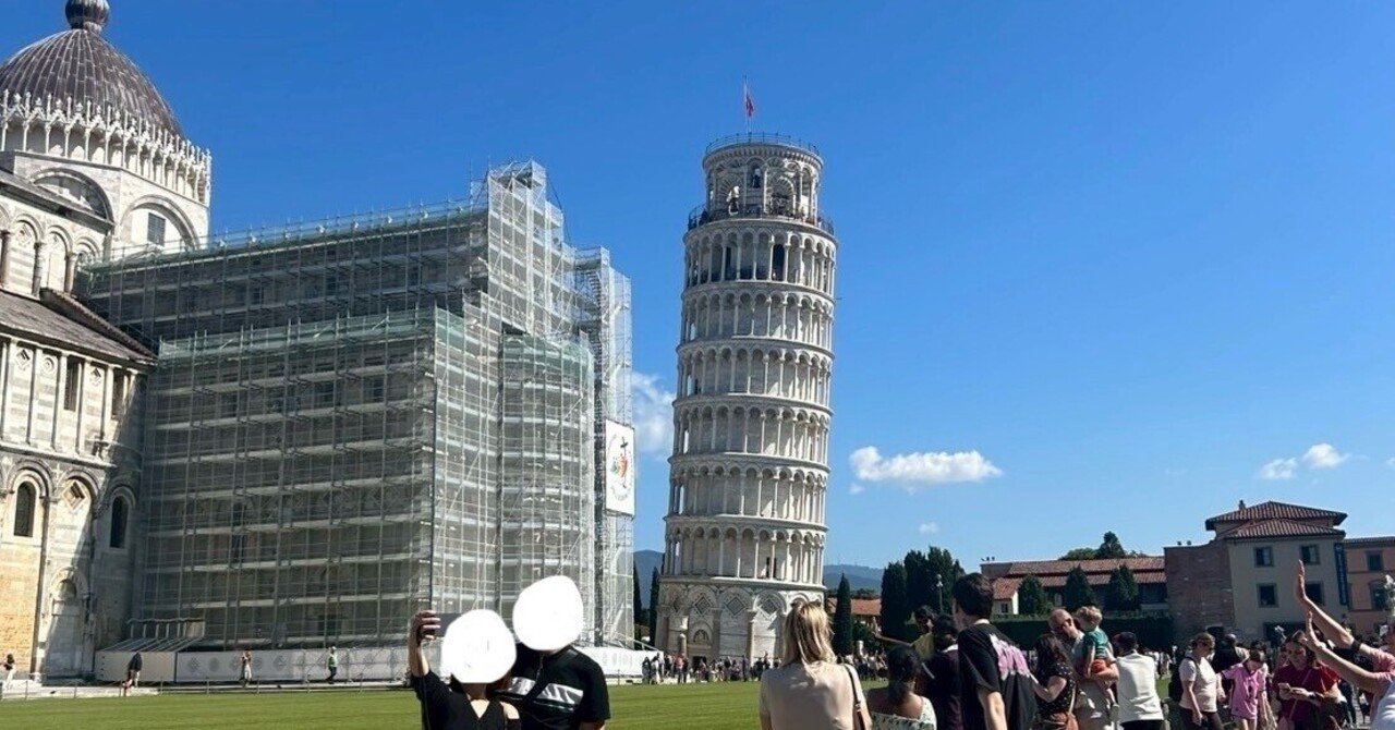 ハローキティ ピサの斜塔 ご当地ストラップ イタリア ローマ イタリアローマ限定 コロッセオ キティ ストラップ - メルカリ