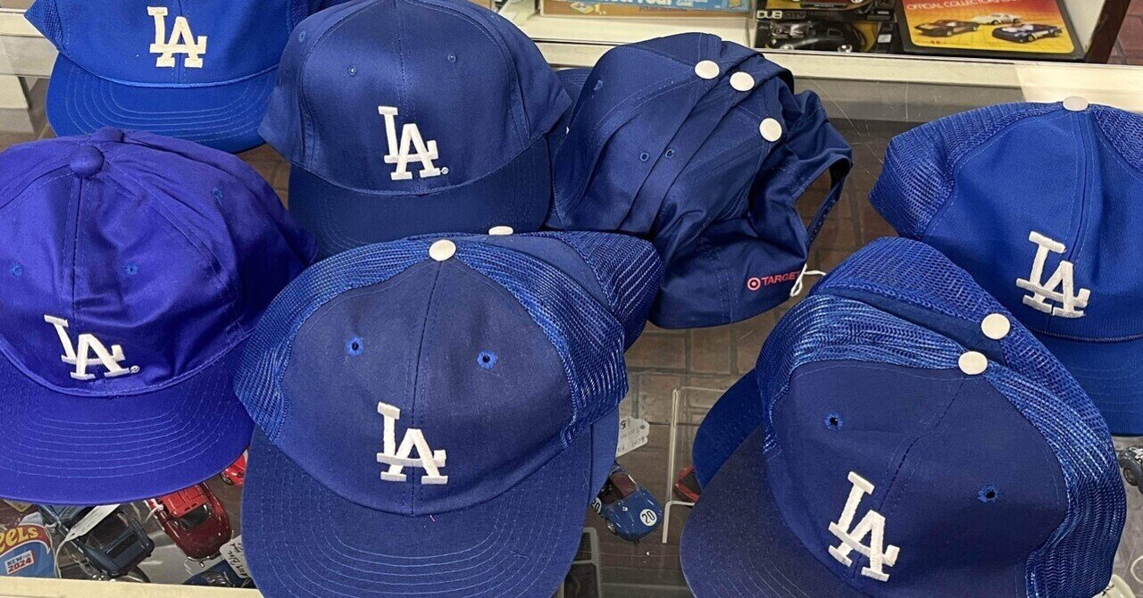 NOT TOO LATE #4: Tino Razo: PARTY IN THE BACK｜flotsambooks