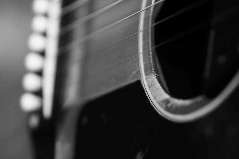 良い音のギター 持ち出したいカメラ 高橋直哉 Naoya Takahashi Note 良い音のギター 持ち出したいカメラ 高橋直哉 Naoya Takahashi Note